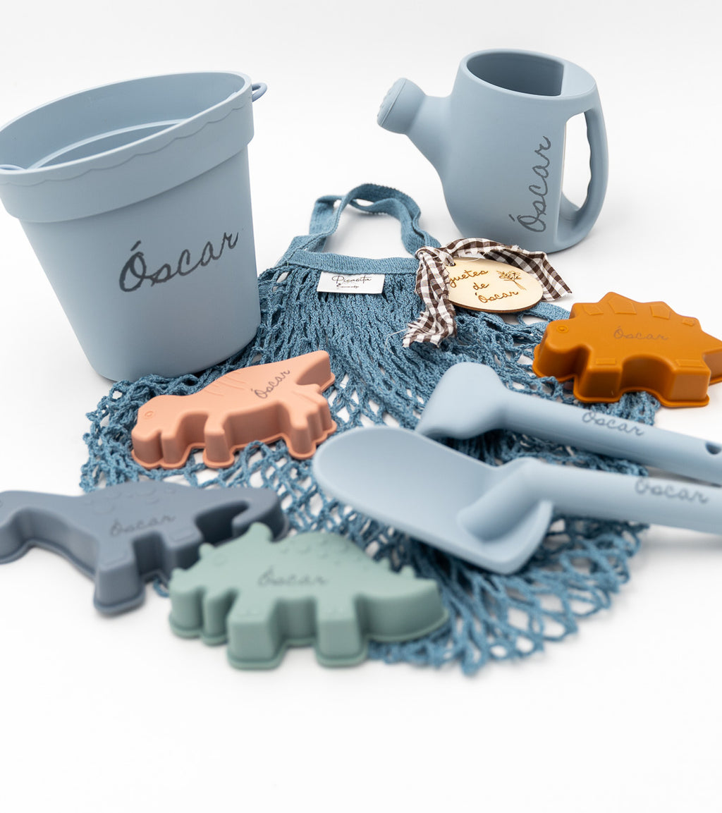 Personalized Silicone Beach Cubes and Animals Kit