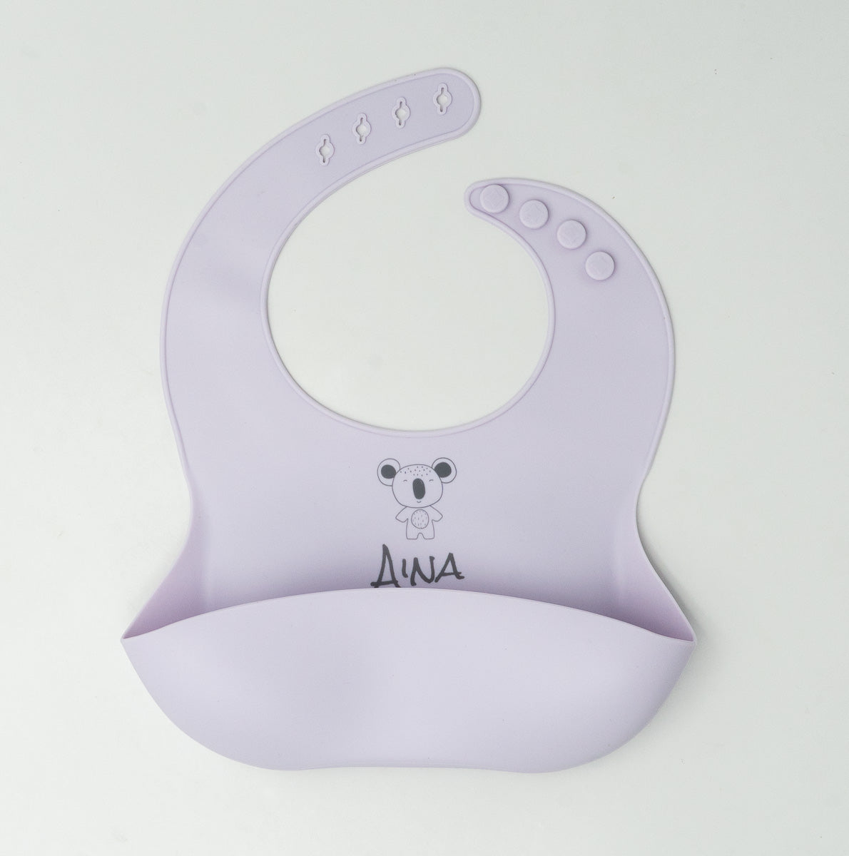 Silicone bib with a wide pocket