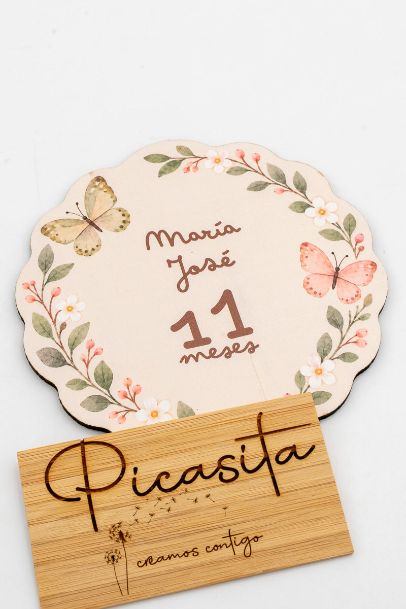 Personalised wooden baby milestone discs