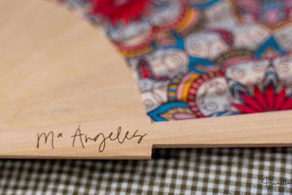 Abanicos de Madera y Tela Estampados Personalizados