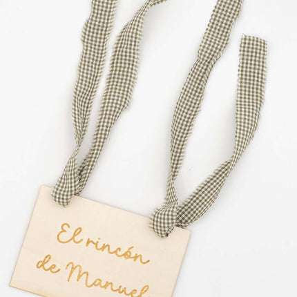 Cartel de Rincones con Nombres en Madera