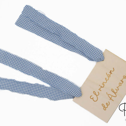 cartel_de_rincones_con_nombres_en_madera