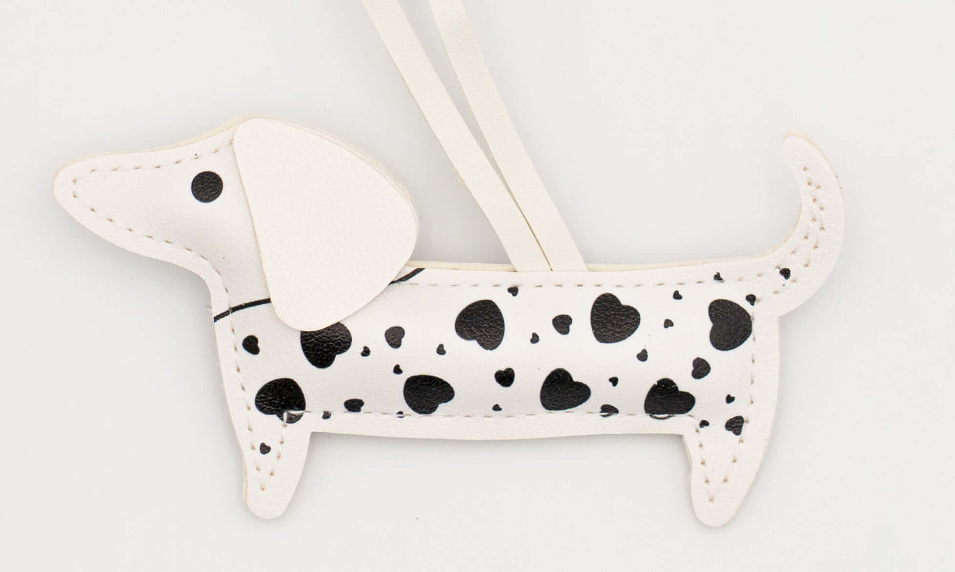 Colgantes para Bolsos de Cuero PU Perro Salchicha Blanco Corazones Negros