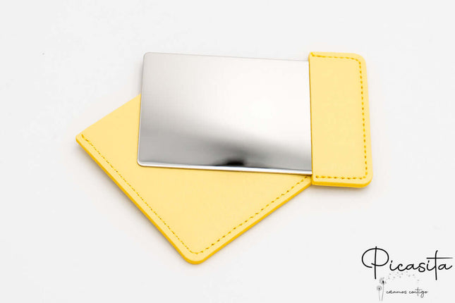 Espejo Rectangular de Acero y Cuero PU