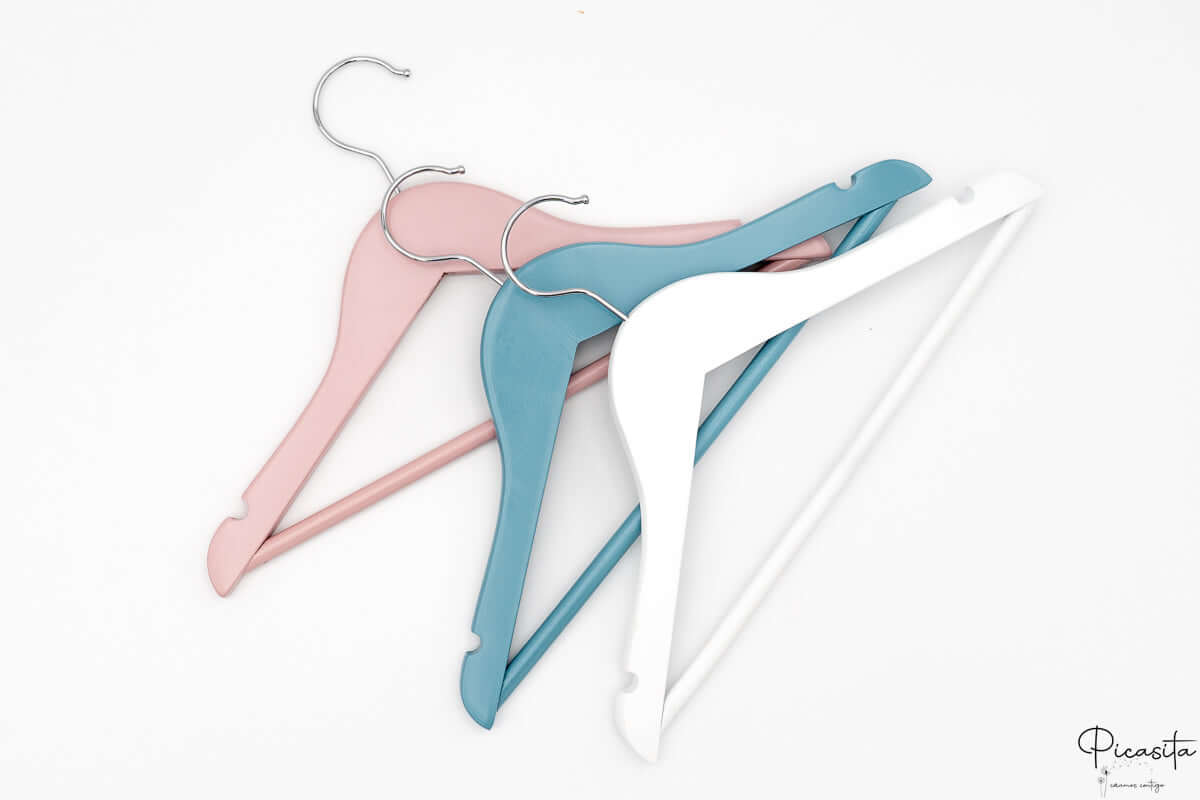 Percha Infantil Personalizada | Perchas de Madera de Colores (Pack 3)