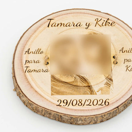 porta_alianzas_de_madera_natural_personalizado