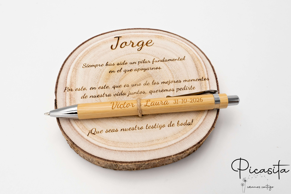 Laser-engraved wood slice with the name Jorge and a bamboo pen