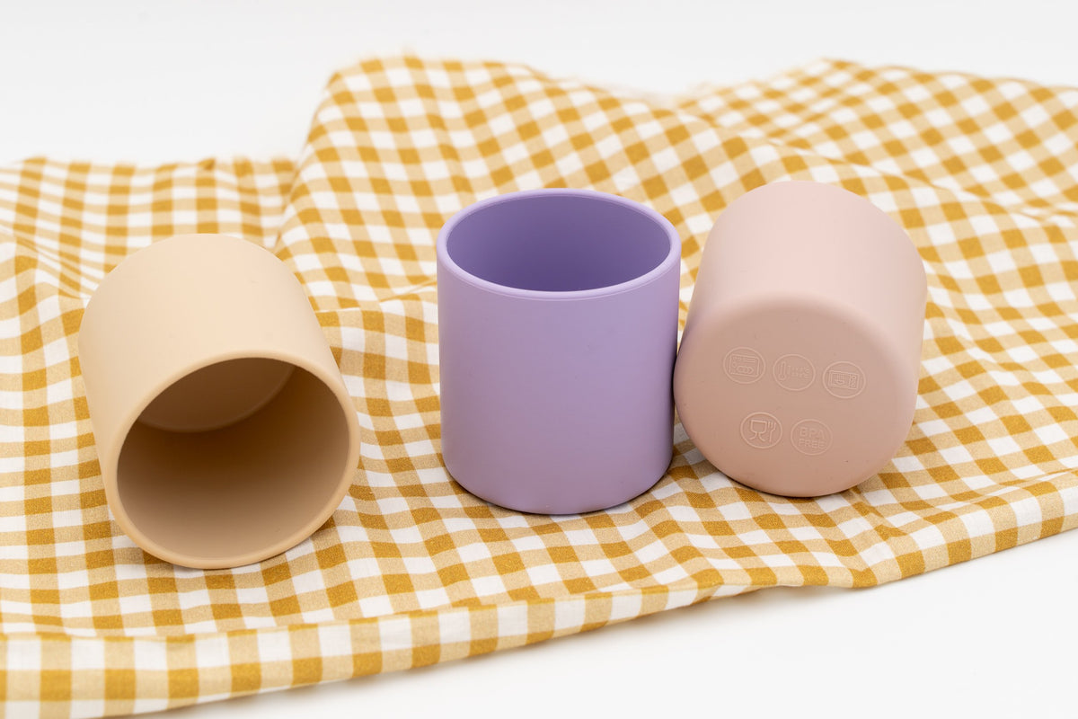 Flexible children's cups in pastel colours